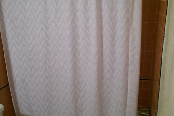 Room 7 of 11