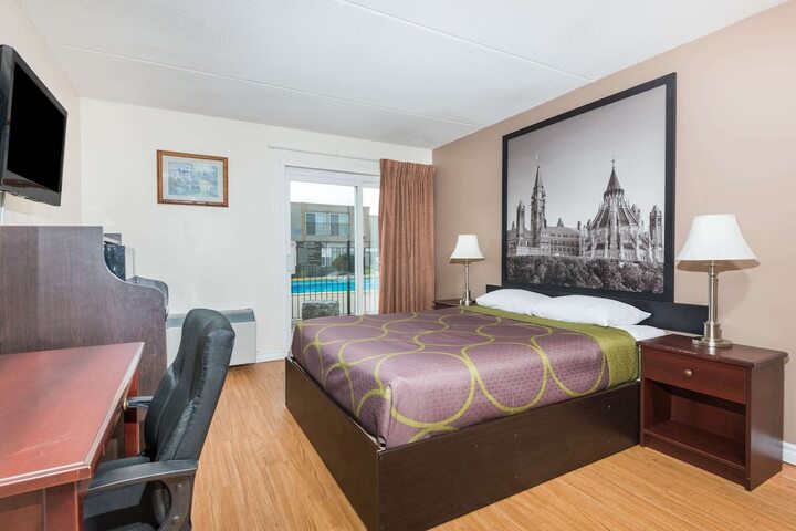 Room 14 of 24