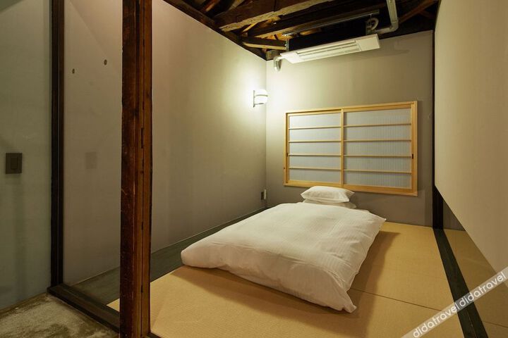 YADORU KYOTO HANARE Dokutsu No Yado