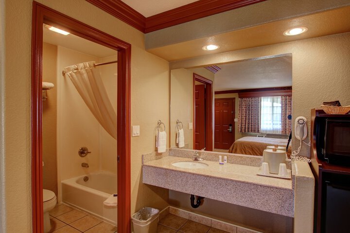 Room 16 of 35