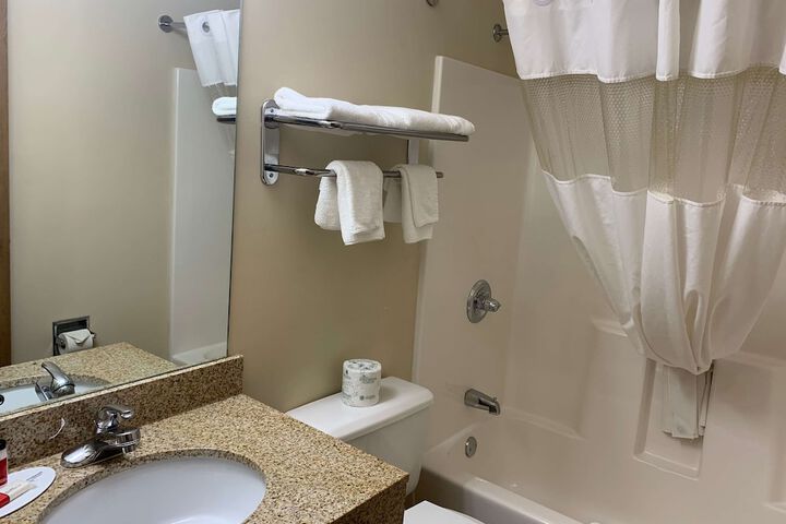 Room 9 of 23