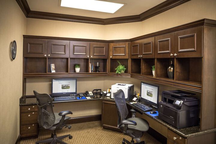 Business Center 37 of 37
