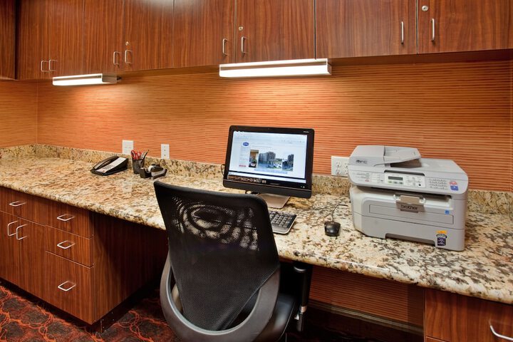 Hampton Inn & Suites Watertown