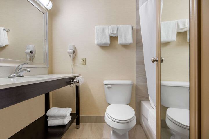 Room 9 of 26