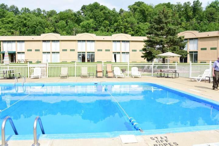 Pool 2 of 11