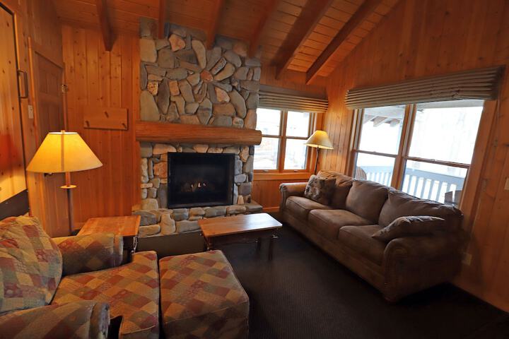 Sun Mountain Lodge