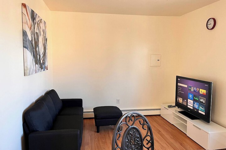 Amazing Three Bedrooms Apartment