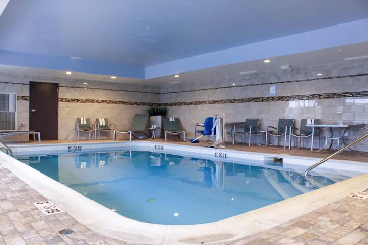 Pool 2 of 33