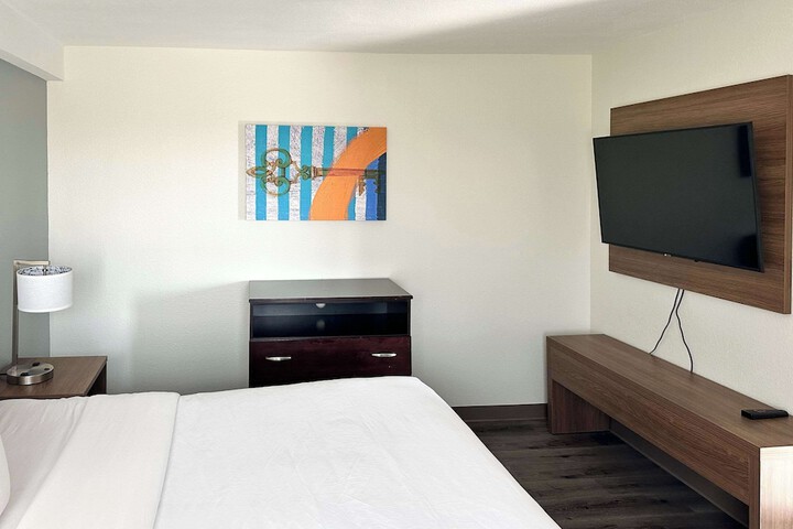 Room 35 of 49
