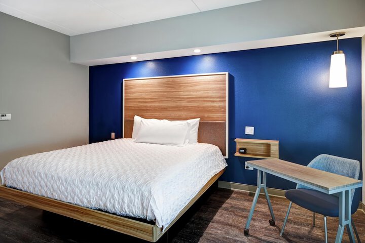 Tru by Hilton Raleigh Durham Airport