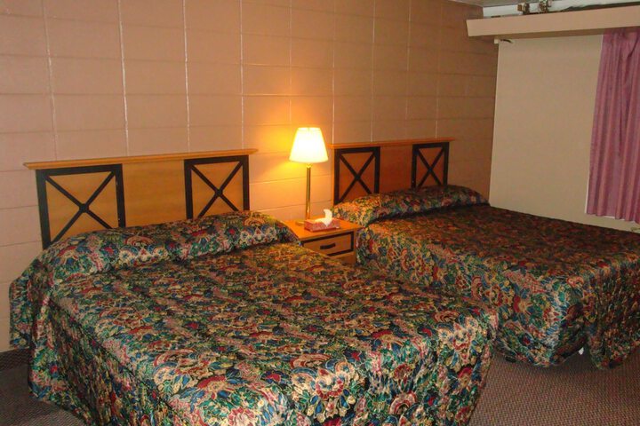 Room 8 of 24
