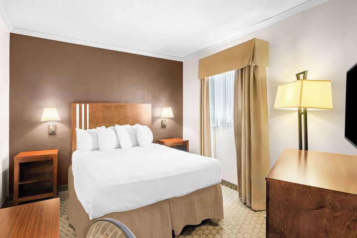 Room 21 of 26