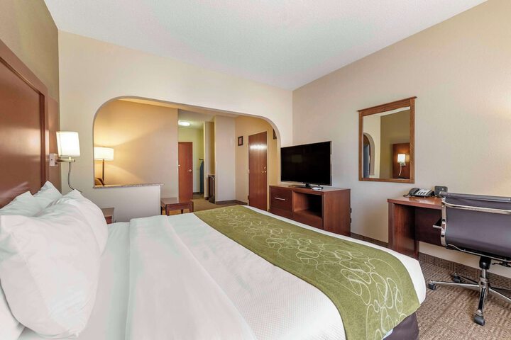 Room 16 of 38