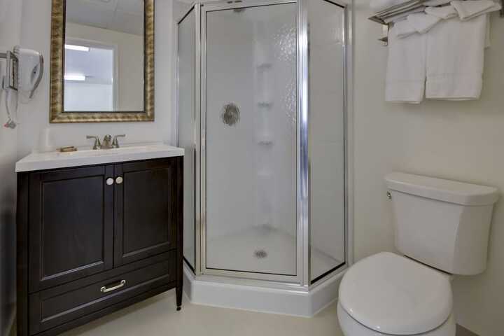 Room 34 of 65