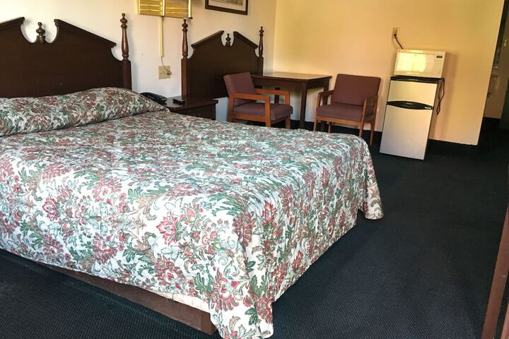 Room 19 of 48