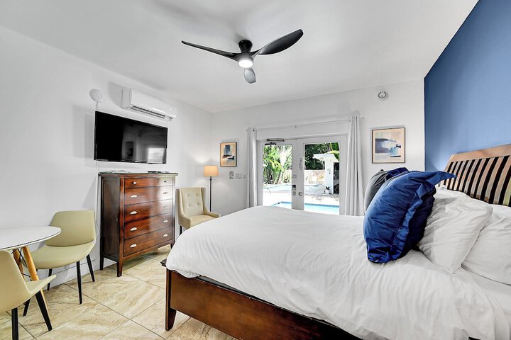 Inn on the Drive ( Adults Only)