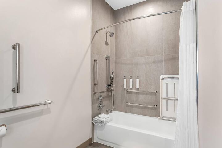 Cambria Hotel Euless - DFW Airport South