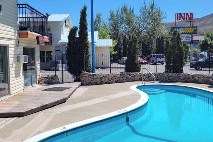Pool 16 of 55