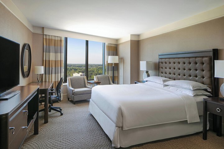 Sheraton Greensboro at Four Seasons