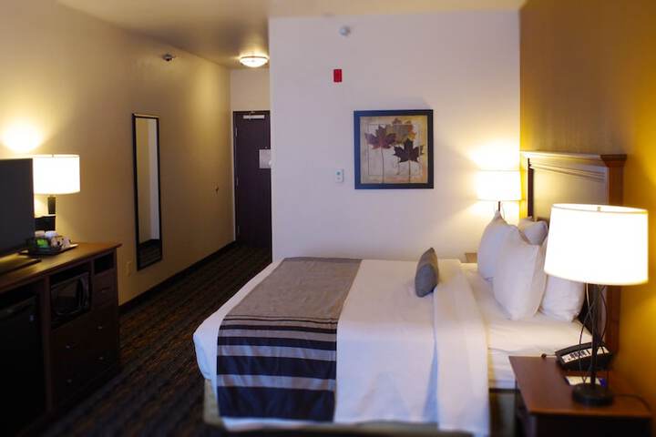 Room 12 of 30