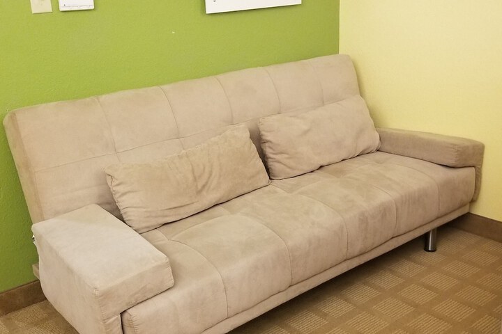 Room 9 of 26
