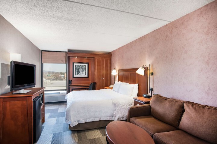 Room 18 of 36