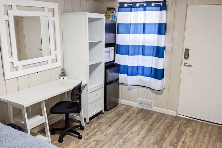 Room 14 of 38