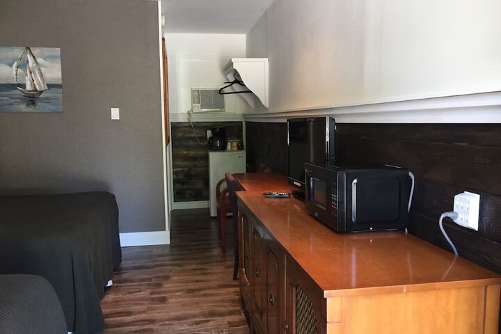 Room 9 of 65