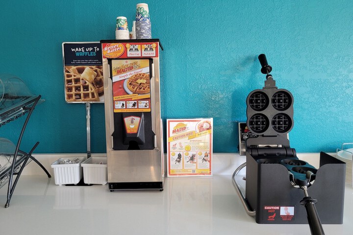 Breakfast/Coffee Service 53 of 66