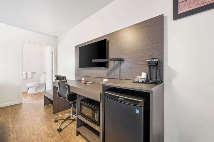Room 11 of 46