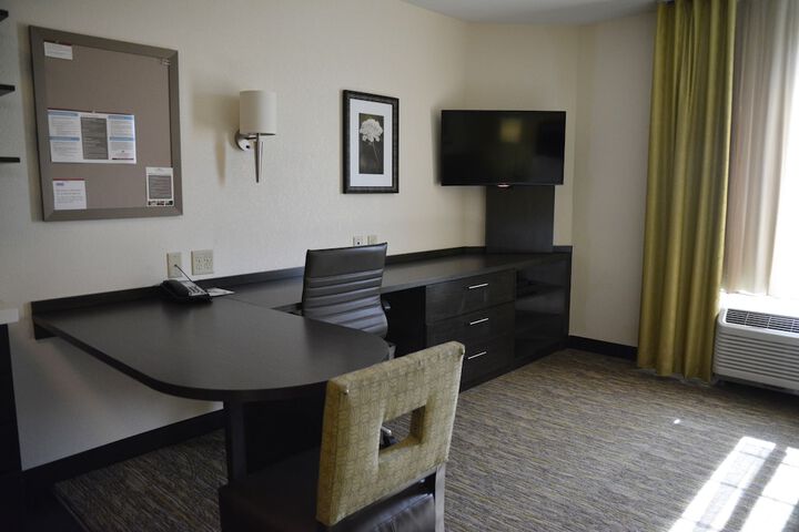 Candlewood Suites Youngstown W I-80 Niles Area by IHG