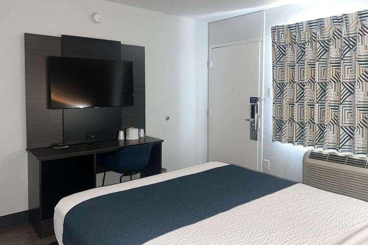 Room 20 of 26