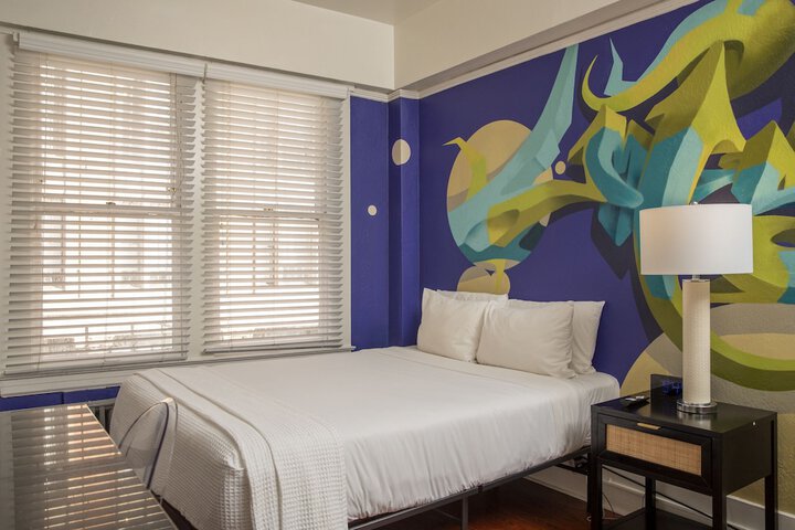 Room 34 of 89