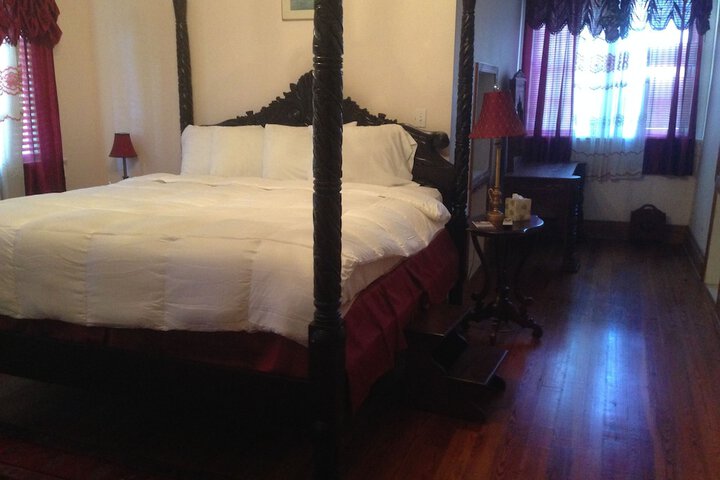 Room 63 of 79