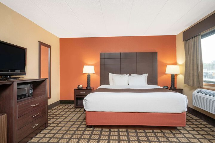 Room 9 of 20
