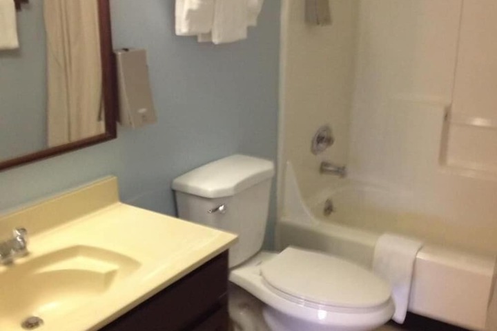 Room 13 of 29
