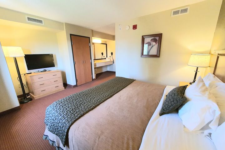 Room 44 of 66