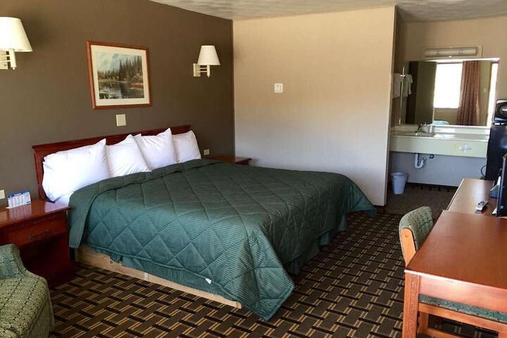 Room 21 of 25