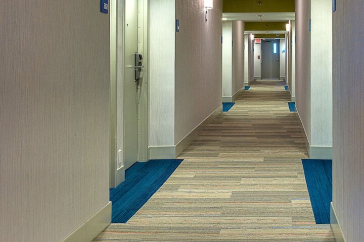 Ballroom/Hall 32 of 35