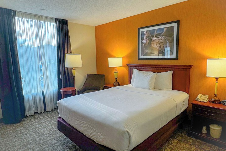 Room 16 of 21