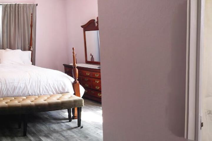 Room 10 of 104