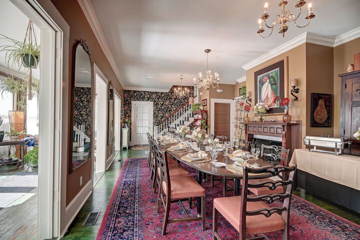 Dining 66 of 76