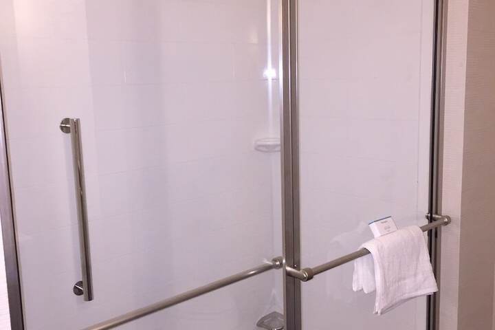 Room 14 of 37