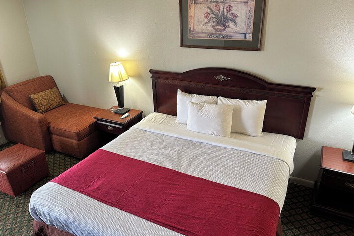 Howards Inn Motel