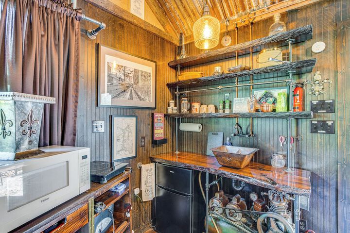 Lake Holbrook Waterfront Vacation Rental w / Dock!