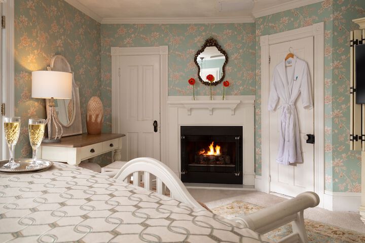 Room 15 of 72