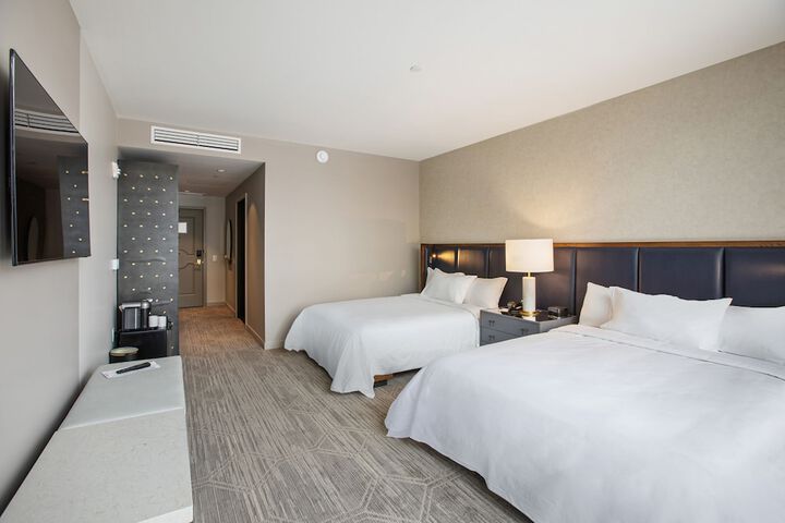 Room 8 of 16