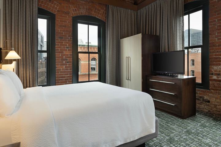 Room 45 of 100