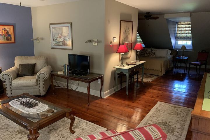 Room 13 of 37