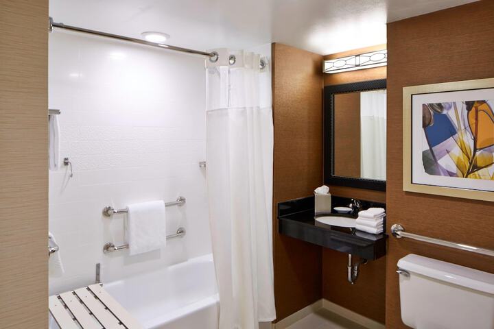Room 9 of 21